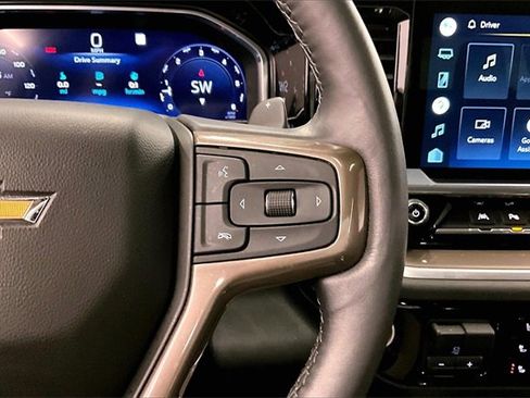 Used 2022 Chevrolet Silverado 1500 High Country w/ High Country Premium Package image 25