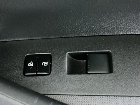 Used 2024 Toyota Corolla LE image 28