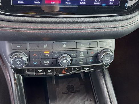 Used 2022 Dodge Durango R/T w/ Blacktop Package image 16