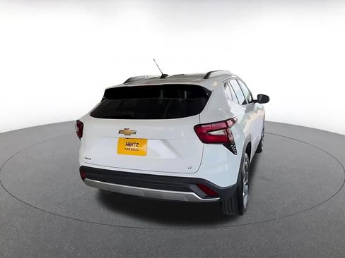 Used 2025 Chevrolet Trax LT image 13