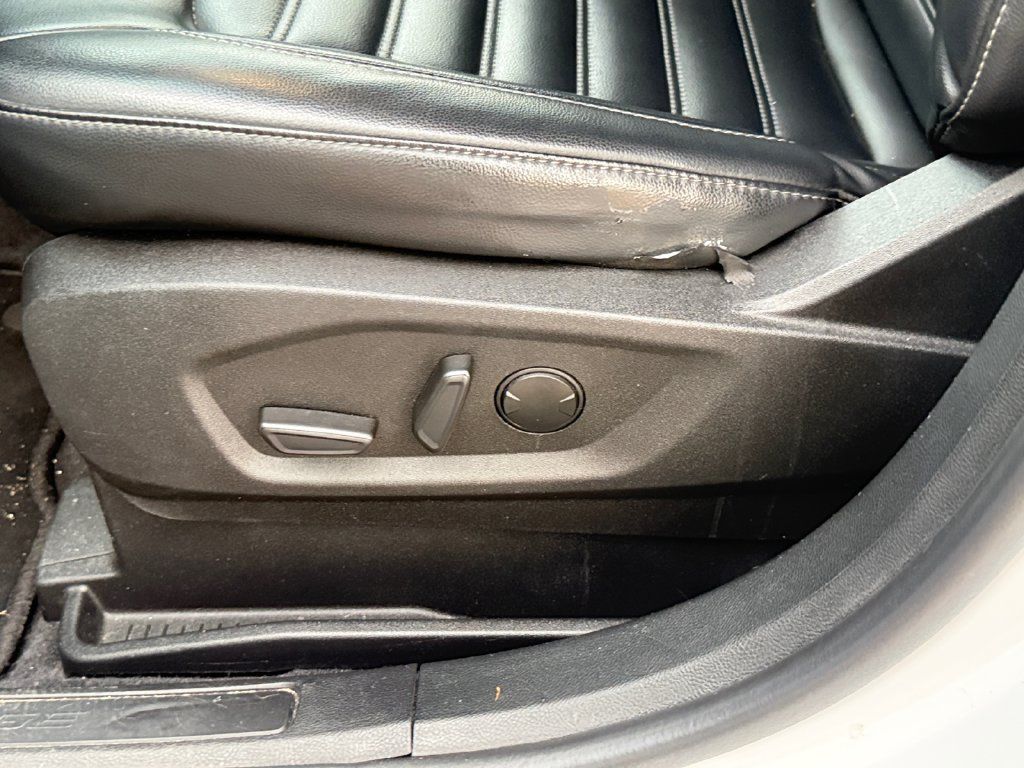 Used 2024 Ford Edge SEL AWD/4WD image 37
