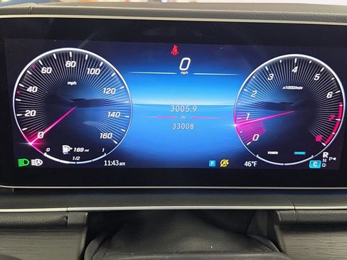 Used 2025 Mercedes-Benz GLE 450 4MATIC Coupe image 13