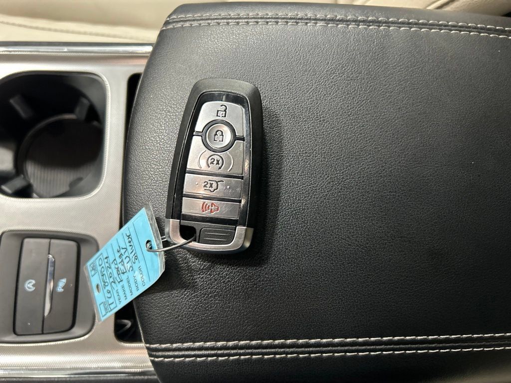 Used 2024 Ford Edge Titanium AWD/4WD image 24