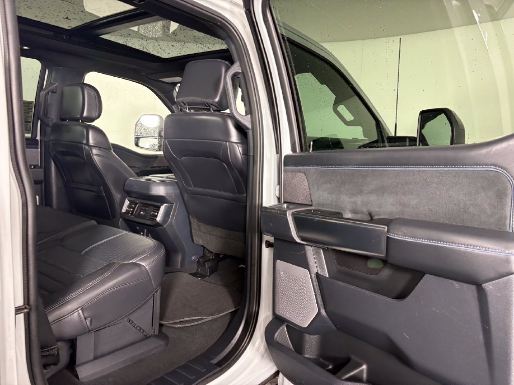 Used 2025 Ford F350 Platinum w/ Tremor Off-Road Package AWD/4WD image 35