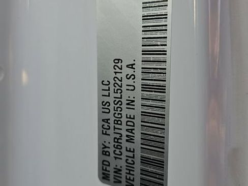 New 2025 Jeep Gladiator Rubicon w/ Convenience Group image 10