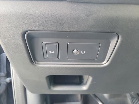 Used 2020 Land Rover Discovery Landmark AWD/4WD image 24