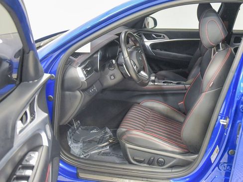 Used 2023 Genesis G70 2.0T w/ Sport Prestige Package image 9