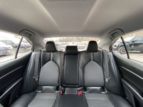 Used 2023 Toyota Camry SE image 32