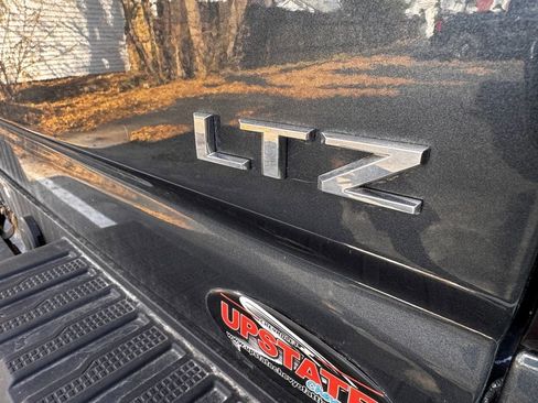 Used 2020 Chevrolet Silverado 2500 LTZ w/ LTZ Premium Package image 37