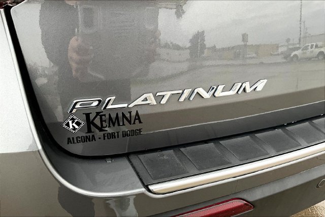 Used 2021 Ford Explorer Platinum w/ Equipment Group 601A AWD/4WD image 24