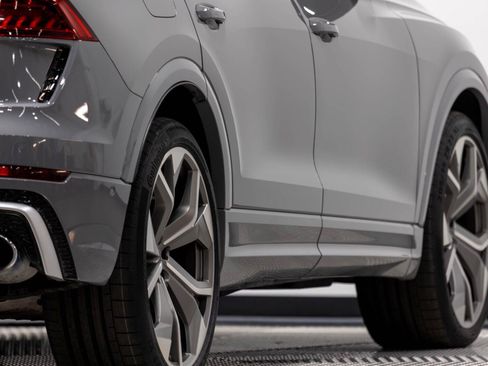 Used 2024 Audi RS Q8 w/ Executive Package AWD/4WD image 20