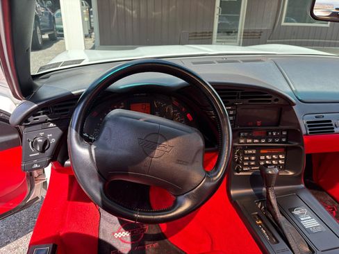 Used 1994 Chevrolet Corvette Coupe RWD image 14