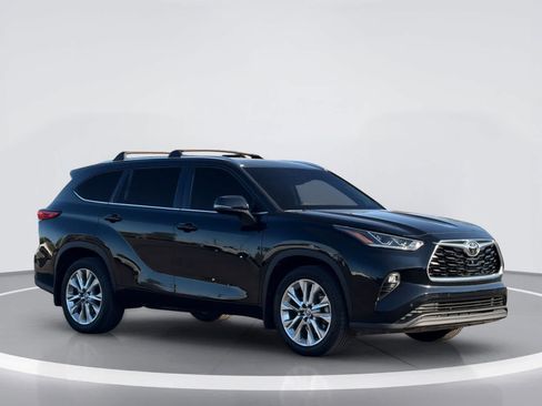 Used 2020 Toyota Highlander Limited AWD/4WD image 5