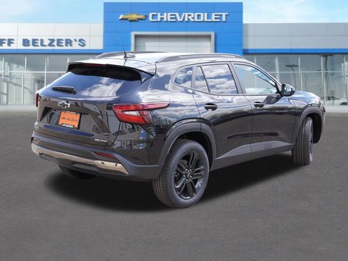 New 2026 Chevrolet Trax ACTIV FWD image 3