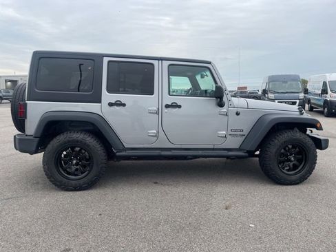 Used 2018 Jeep Wrangler Unlimited Sport w/ Dual Top Group AWD/4WD image 13
