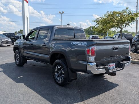 Certified 2023 Toyota Tacoma TRD Off-Road w/ Black Out Package (TMS) AWD/4WD image 6