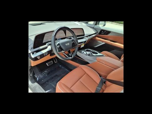 Used 2025 Cadillac Optiq Sport 2 AWD/4WD image 12