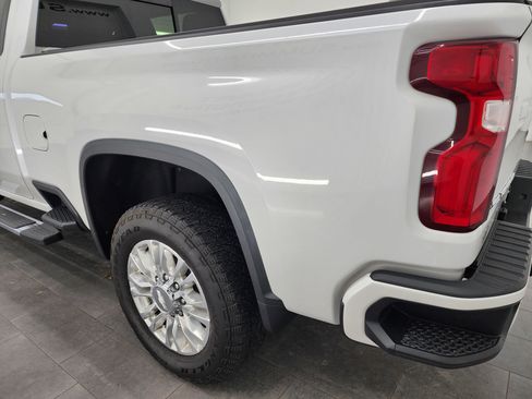 Used 2021 Chevrolet Silverado 2500 High Country w/ Z71 Off-Road Package image 38