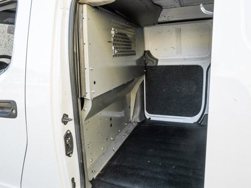 Used 2020 Nissan NV200 S FWD image 33