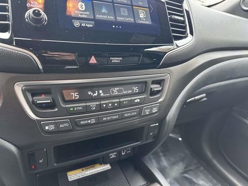 Certified 2022 Honda Pilot TrailSport image 24