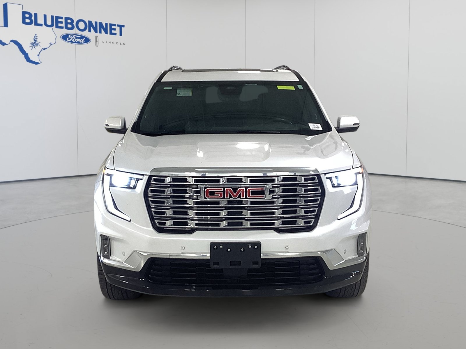 Used 2024 GMC Acadia Denali w/ Super Cruise Package FWD image 2