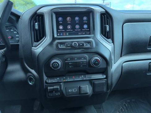 Used 2024 Chevrolet Silverado 1500 W/T w/ WT Value Package AWD/4WD image 17