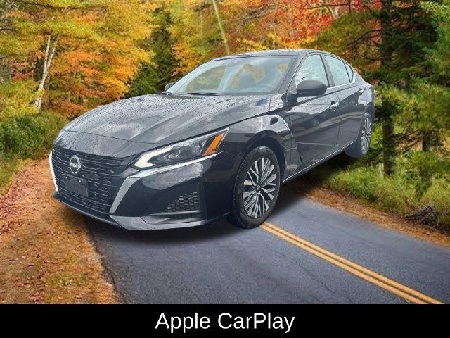 Used 2025 Nissan Altima 2.5 SV AWD/4WD image 8