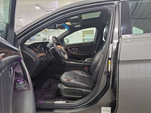 Used 2019 Ford Taurus Limited AWD/4WD image 23