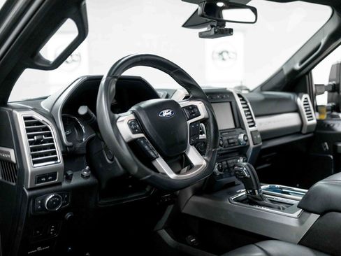 Used 2017 Ford F250 Platinum w/ Platinum Ultimate Package AWD/4WD image 75