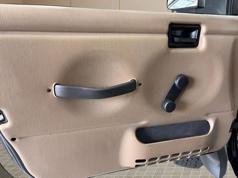 Used 2002 Jeep Wrangler Sport image 18