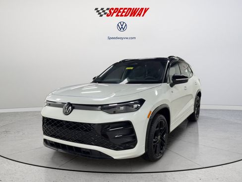 New 2026 Volkswagen Tiguan SE R-Line AWD/4WD image 12