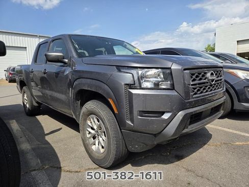 Used 2024 Nissan Frontier SV AWD/4WD image 2