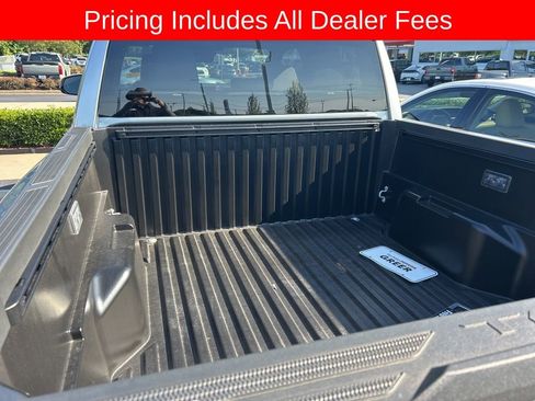 Used 2026 Toyota Tacoma SR5 AWD/4WD image 8