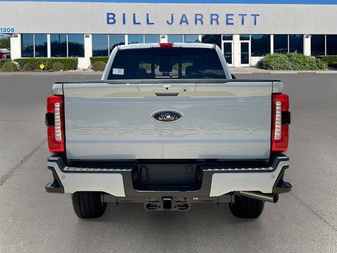 New 2026 Ford F250 4x4 Crew Cab Super Duty image 5