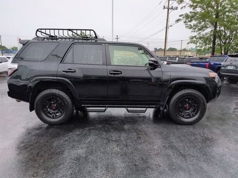 Used 2023 Toyota 4Runner TRD Off-Road Premium w/ Moonroof Package AWD/4WD image 6