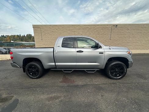 Used 2018 Toyota Tundra SR5 image 4