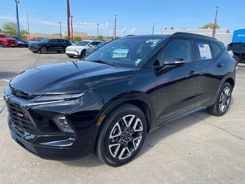 Certified 2025 Chevrolet Blazer RS w/ LPO, Floor Liner Package AWD/4WD image 2