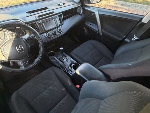 Used 2015 Toyota RAV4 LE FWD image 11