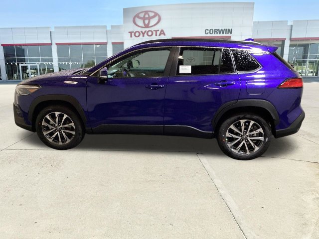 Used 2024 Toyota Corolla Cross XLE w/ Convenience Package AWD/4WD image 6