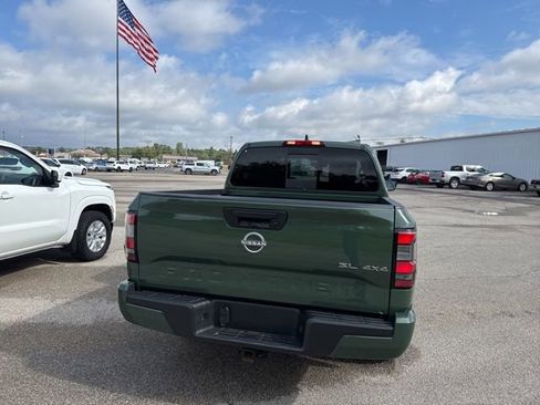 Used 2024 Nissan Frontier SL image 9