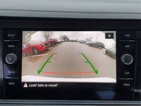 Certified 2022 Volkswagen Jetta SEL image 26