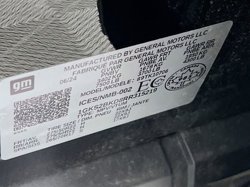 Certified 2024 GMC Yukon SLT w/ LPO, Floor Liner Package AWD/4WD image 28