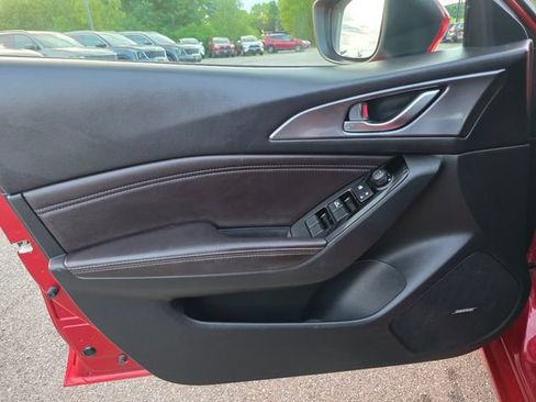 Used 2018 MAZDA MAZDA3 Grand Touring w/ Premium Equipment Package FWD image 25