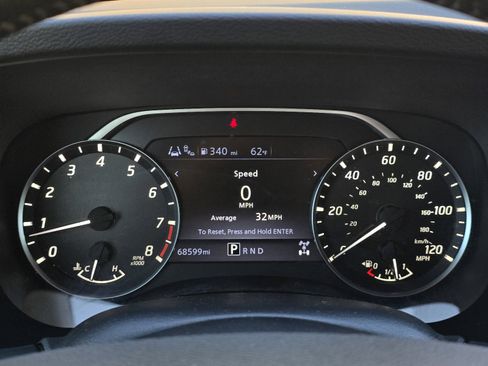 Certified 2022 Nissan Frontier SV w/ Technology Package image 18