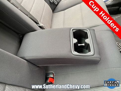 Used 2016 Toyota Camry LE image 32