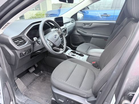 Used 2024 Ford Escape Active FWD image 2