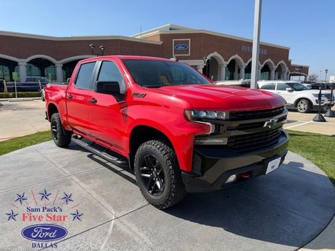 Used 2021 Chevrolet Silverado 1500 LT Trail Boss w/ Convenience Package II image 1