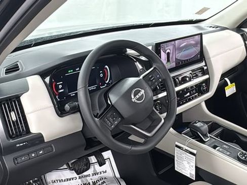 New 2026 Nissan Pathfinder SL AWD/4WD image 36