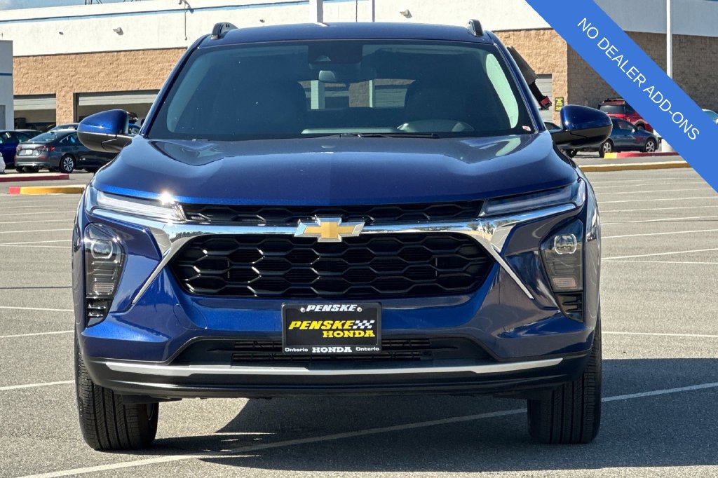 Used 2024 Chevrolet Trax LT w/ Driver Confidence Package FWD image 9