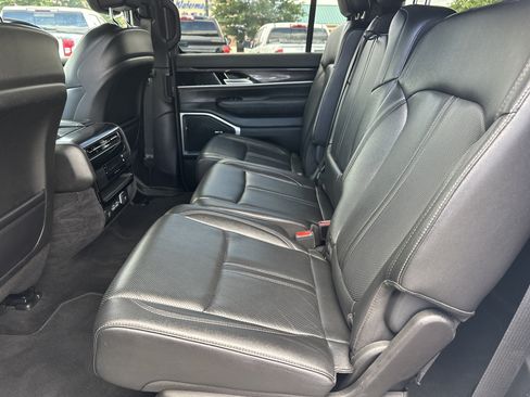 Used 2024 Jeep Wagoneer L 4WD image 20